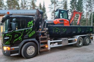 Laaja-alaista koneurakointia pieniin kohteisiin ammattitaidolla Keuruulla! Myös remontit, lauttakuljetukset ja polttopuut. Ota yhteyttä!